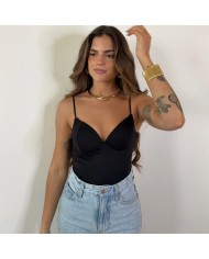 TOP ESCOTE V NEGRO