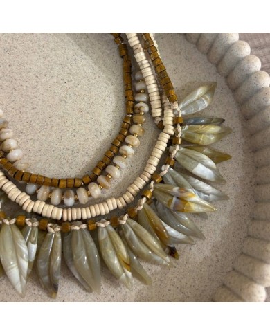 COLLAR