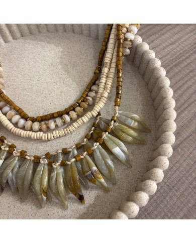 COLLAR