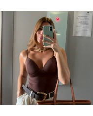 TOP ESCOTE V CHOCO